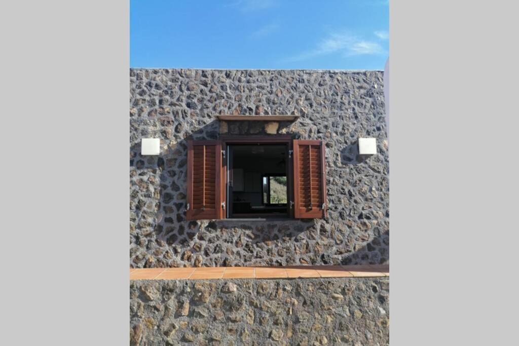 Open Space A Due Passi Dal Mare Isola di Ustica ภายนอก รูปภาพ
