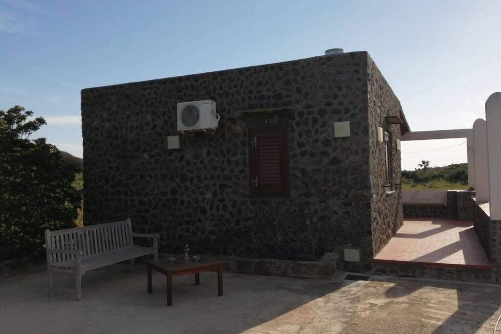 Open Space A Due Passi Dal Mare Isola di Ustica ภายนอก รูปภาพ